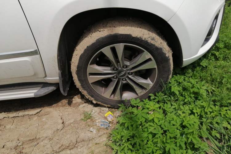 Used Chery Tiggo 3 2015 1.6L Manual Zhishang Commemorative Edition Right Front Wheel Hub