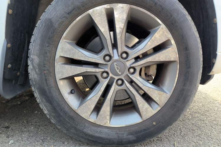 Used Chery Tiggo 3 2015 1.6L Manual Zhishang Sport Edition Right Front Wheel Hub