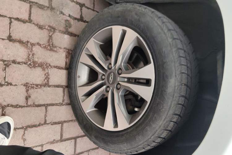 Used Chery Tiggo 3 2015 1.6L Manual Zhishang Commemorative Edition Right Front Wheel Hub