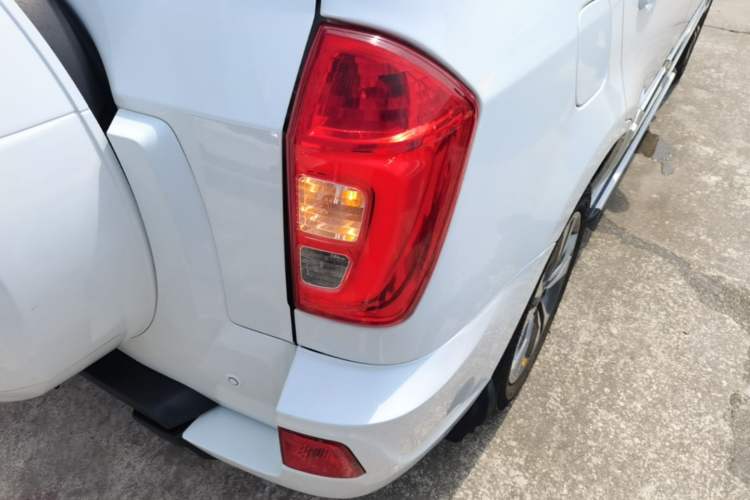 Used Chery Tiggo 3 2015 1.6L CVT ZhiShang Sport Edition Right Rear Taillight