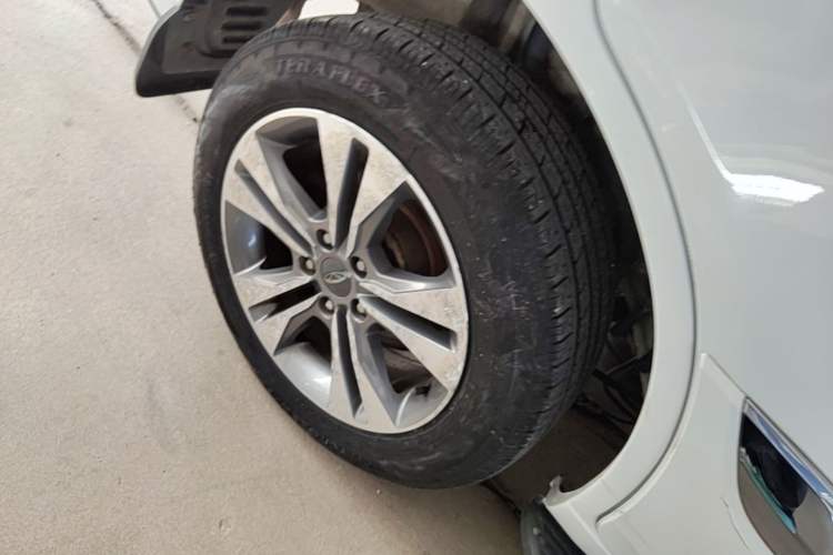Used Chery Tiggo 3 2015 1.6L CVT ZhiShang Commemorative Edition Right Rear Wheel Hub