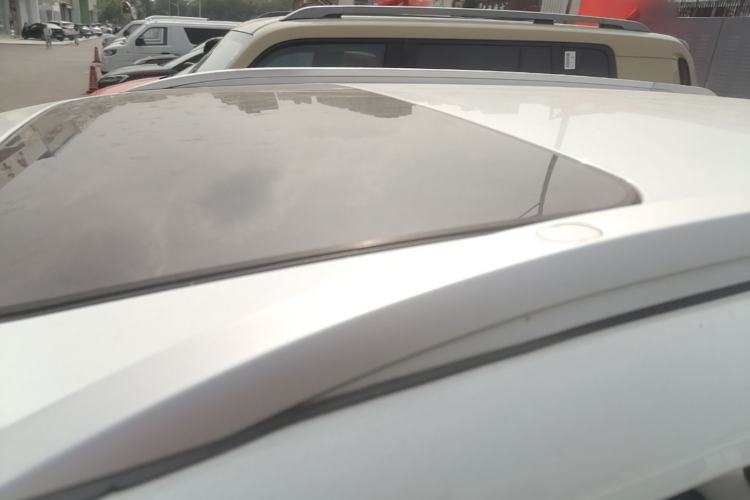 Used Chery Tiggo 3 2015 1.6L CVT ZhiShang Commemorative Edition Roof