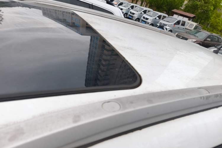 Used Chery Tiggo 3 2015 1.6L CVT ZhiShang Commemorative Edition Roof