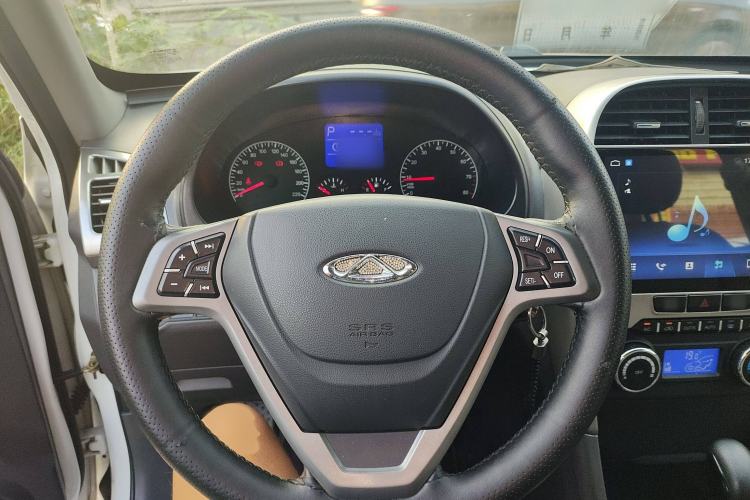 Used Chery Tiggo 3 2015 1.6L CVT ZhiShang Commemorative Edition Steering Wheel