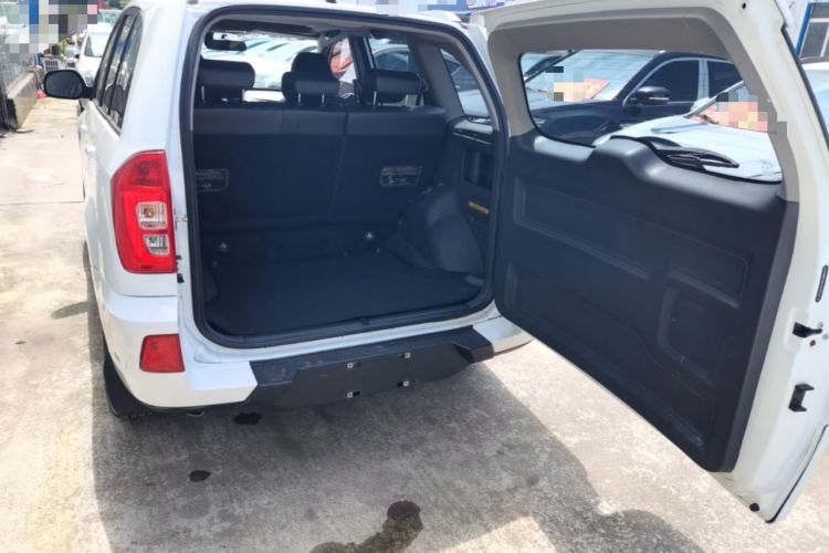 Used Chery Tiggo 3 2015 1.6L CVT ZhiShang Sport Edition Trunk