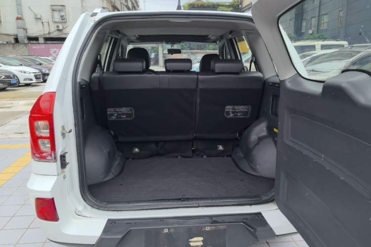 Used Chery Tiggo 3 2015 1.6L CVT ZhiShang Sport Edition Trunk