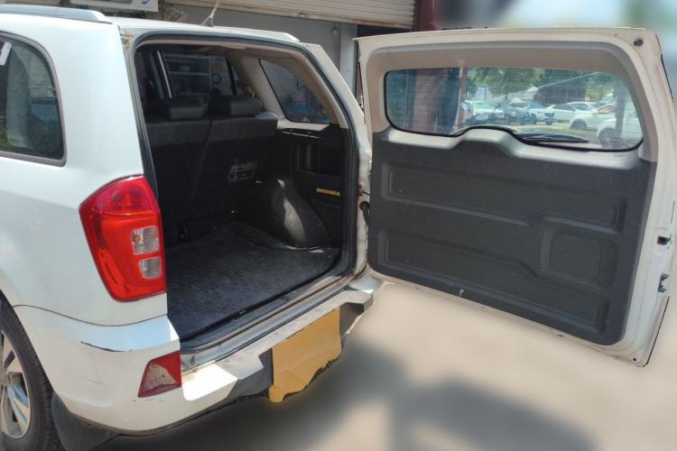 Used Chery Tiggo 3 2015 1.6L Manual Zhishang Sport Edition Trunk