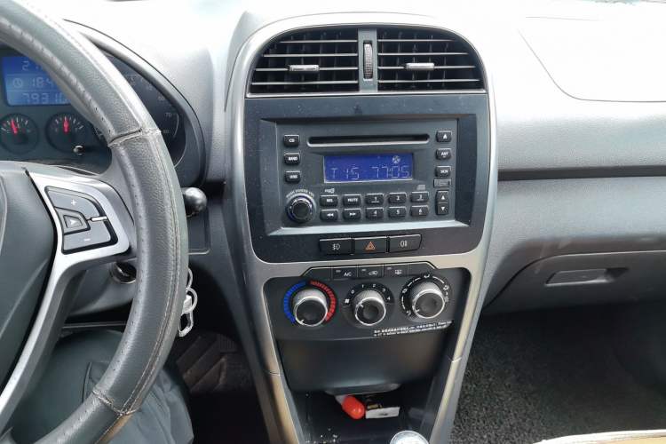 Used Chery Tiggo 3 2015 1.6L Manual Fashion Sport Edition Audio And AC Panel