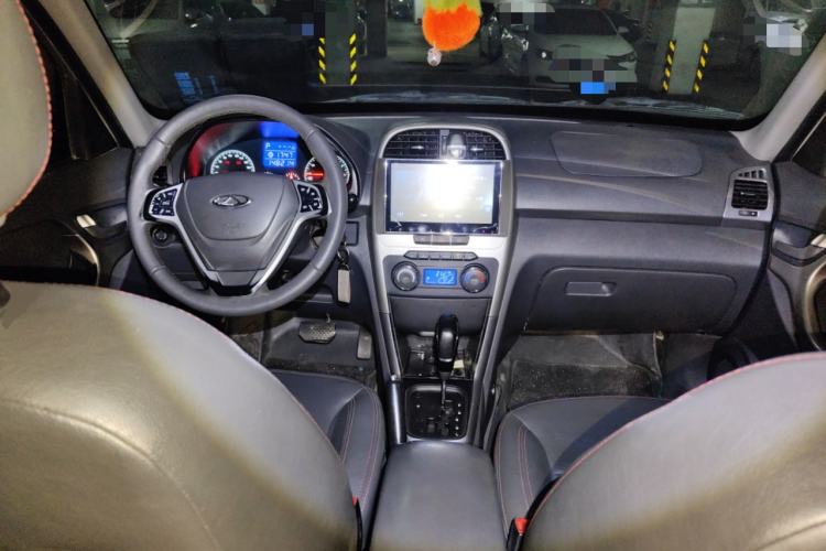 Used Chery Tiggo 3 2015 1.6L CVT ZhiShang Sport Edition Center Console