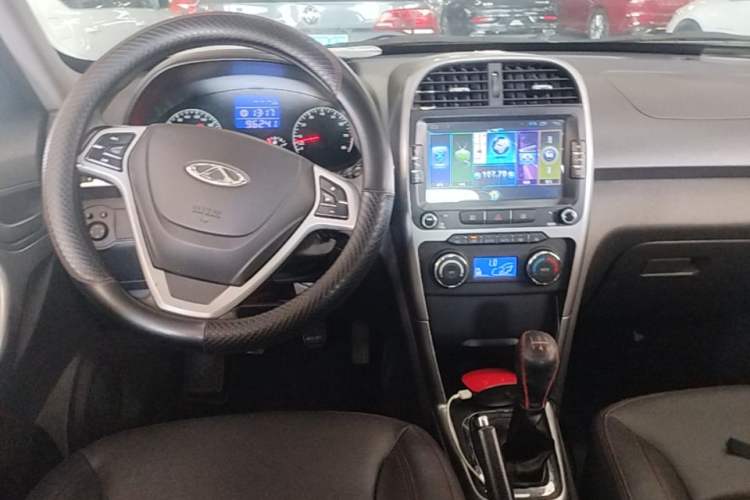 Used Chery Tiggo 3 2015 1.6L Manual Zhishang Sport Edition Center Console