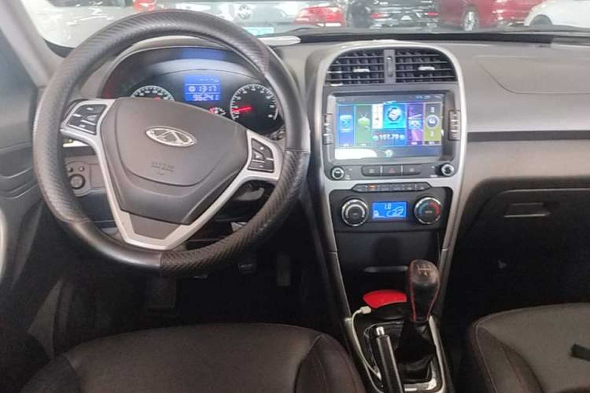 Used Chery Tiggo 3 2015 1.6L Manual Zhishang Sport Edition Center Console