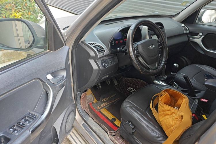 Used Chery Tiggo 3 2015 1.6L Manual Fashion Sport Edition Driver Seat