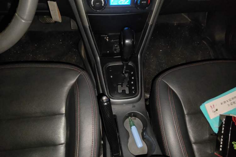 Used Chery Tiggo 3 2015 1.6L CVT ZhiShang Sport Edition Gear Lever