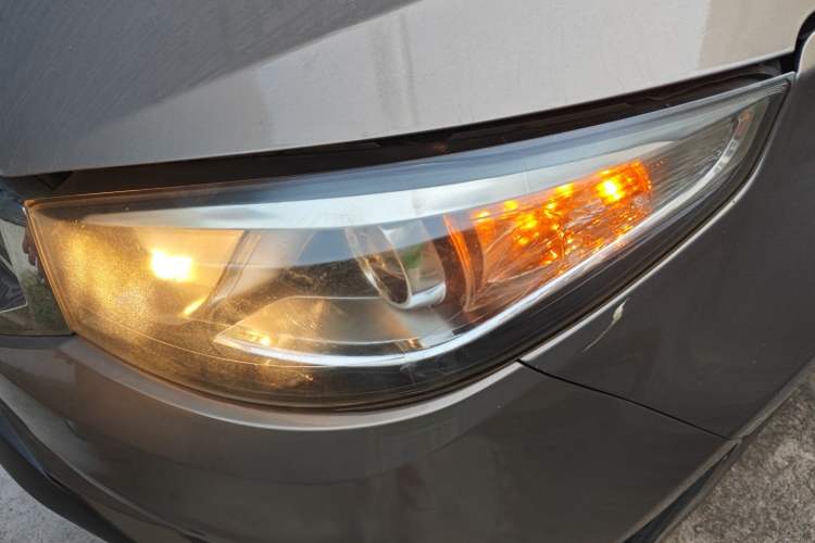 Used Chery Tiggo 3 2015 1.6L Manual Fashion Sport Edition Left Front Headlight