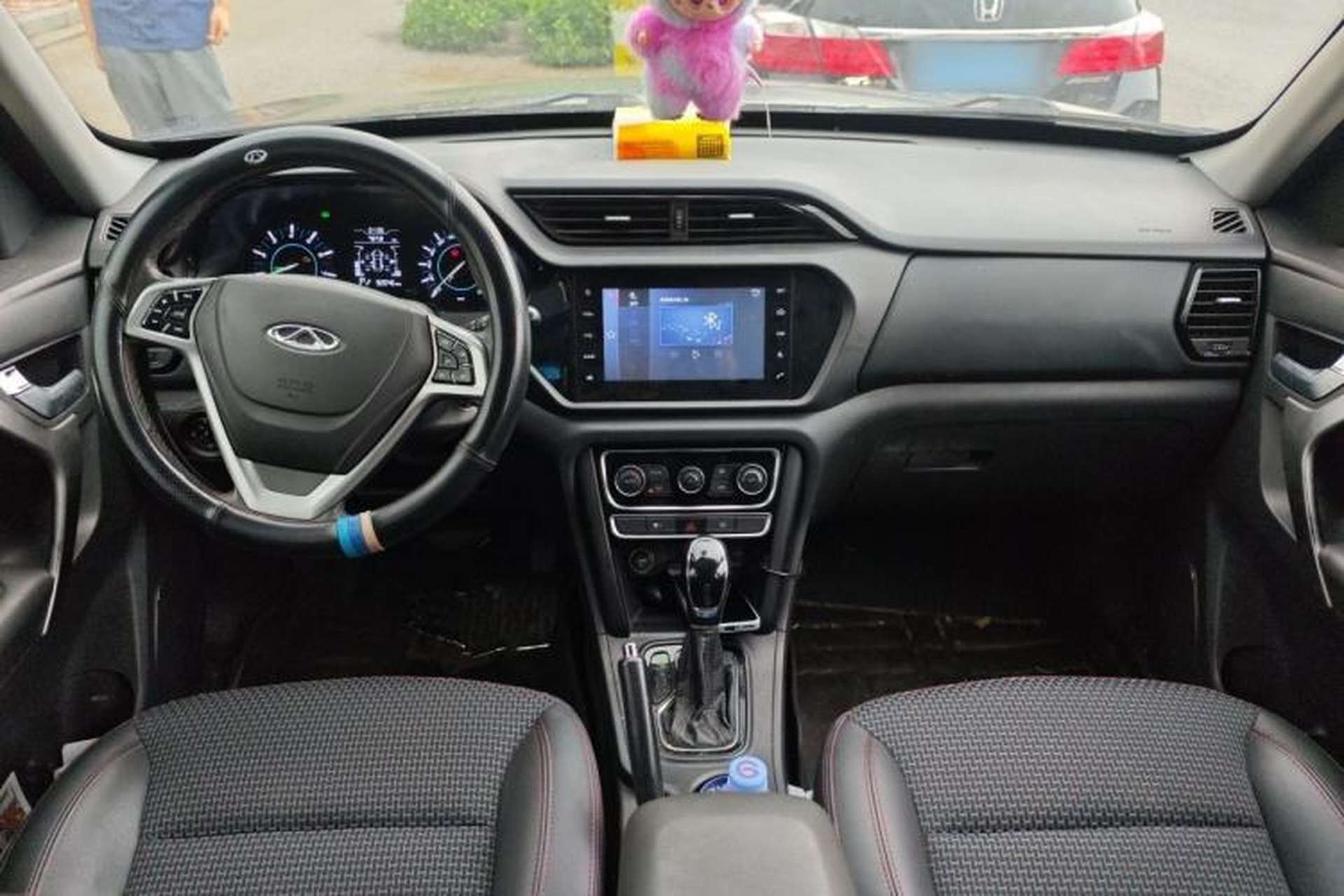 Used Chery Tiggo 3 2016 1.6L CVT ZhiShang Edition Center Console