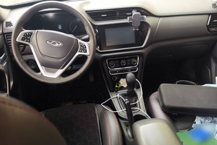 Used Chery Tiggo 3 2016 1.6L Manual ZhiShang Edition Center Console