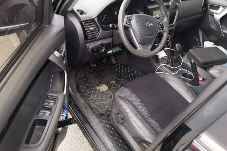 Used Chery Tiggo 3 2016 1.6L Manual ZhiShang Edition Driver Seat
