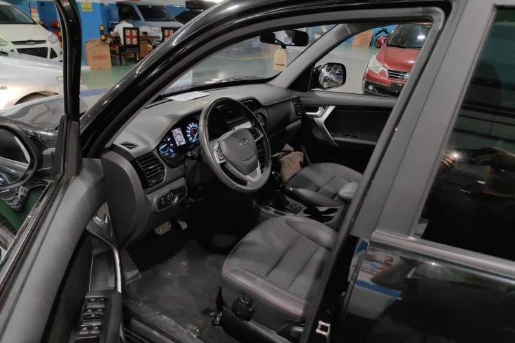 Used Chery Tiggo 3 2016 1.6L CVT ZhiShang Edition Driver Seat