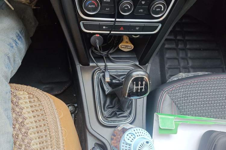 Used Chery Tiggo 3 2016 1.6L Manual ZhiShang Edition Gear Lever