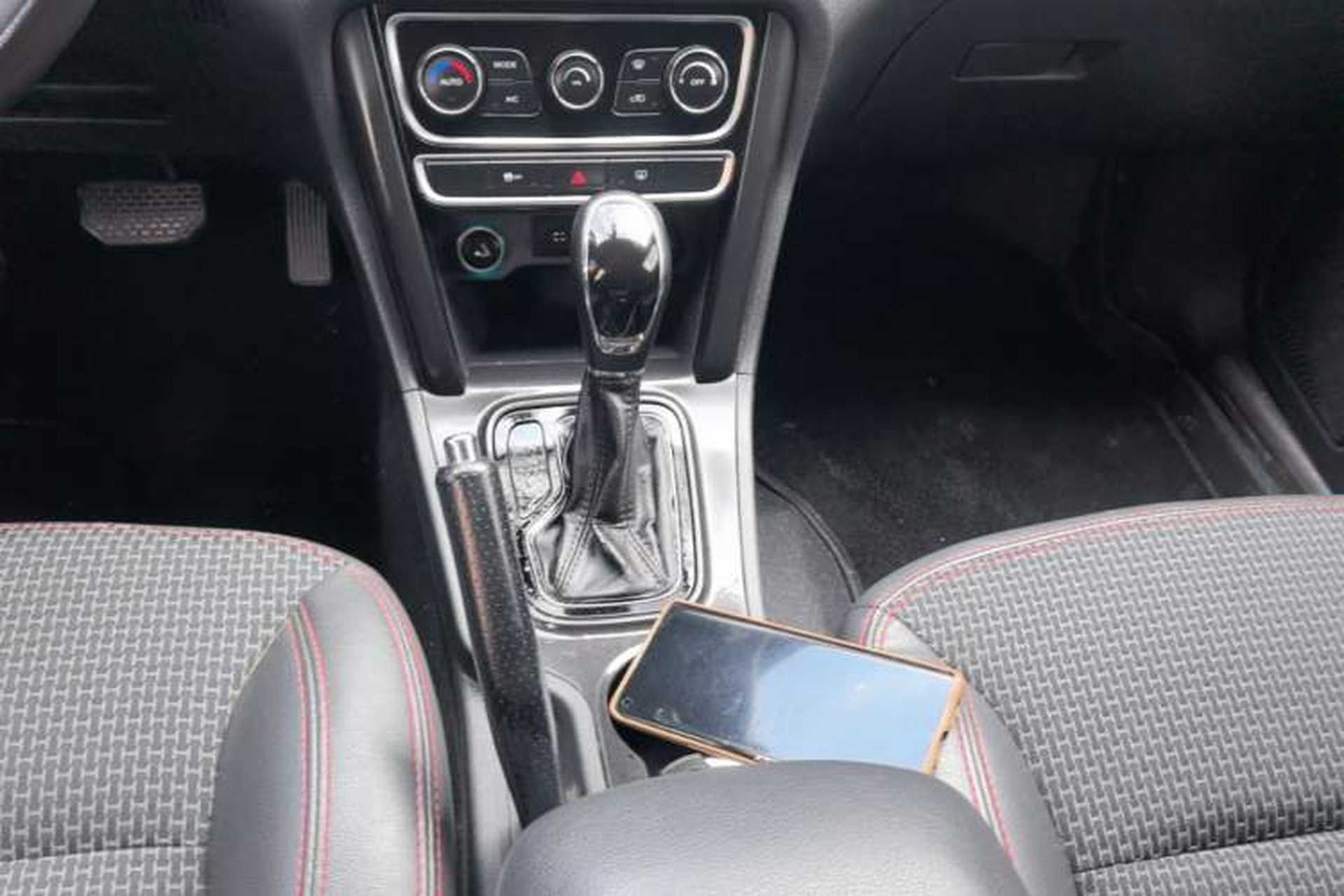 Used Chery Tiggo 3 2016 1.6L CVT ZhiShang Edition Gear Lever