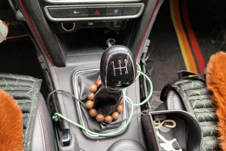 Used Chery Tiggo 3 2016 1.6L Manual ZhiShang Edition Gear Lever