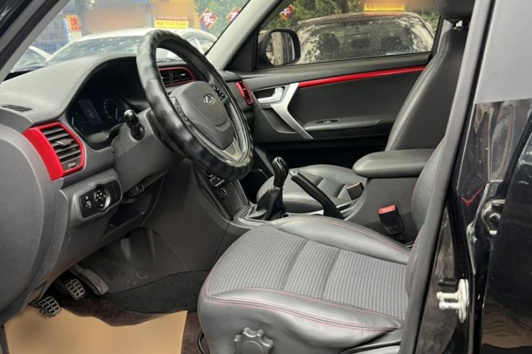 Used Chery Tiggo 3 2016 1.6L Manual ZhiShang Edition Interior 1