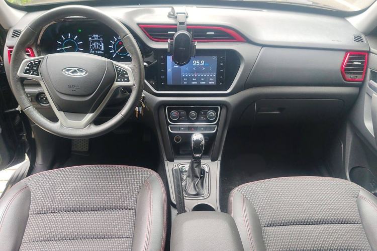 Used Chery Tiggo 3 2016 1.6L CVT ZhiShang Edition Interior 2