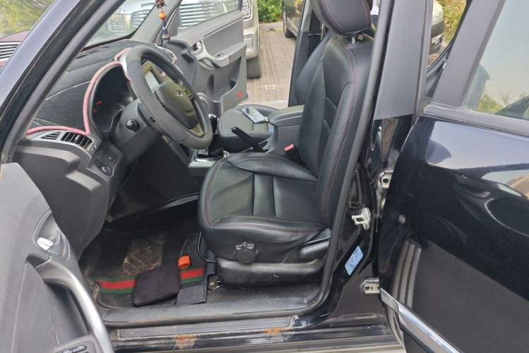 Used Chery Tiggo 3 2016 1.6L Manual Fashion Edition Left Front Seat