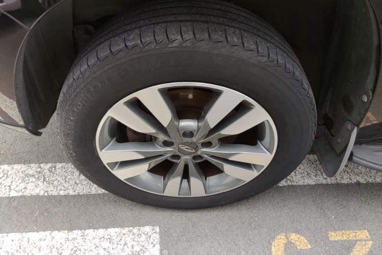 Used Chery Tiggo 3 2016 1.6L Manual ZhiShang Edition Left Front Wheel Hub