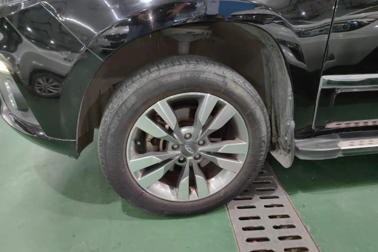 Used Chery Tiggo 3 2016 1.6L CVT ZhiShang Edition Left Front Wheel Hub