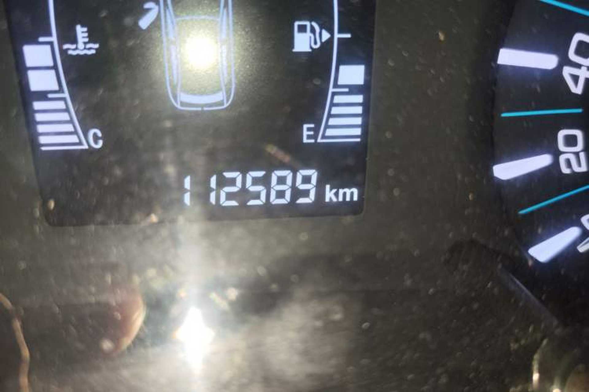 Used Chery Tiggo 3 2016 1.6L Manual Fashion Edition Odometer Close Up