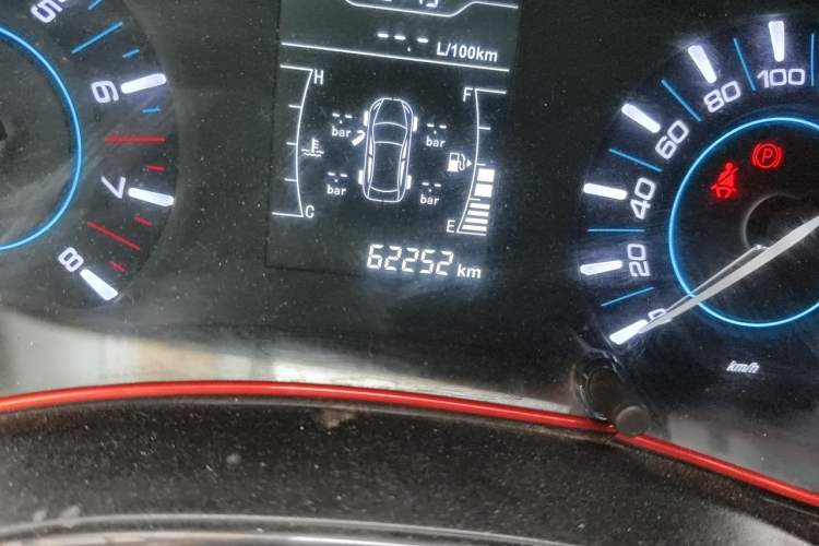 Used Chery Tiggo 3 2016 1.6L Manual ZhiShang Edition Odometer Close Up