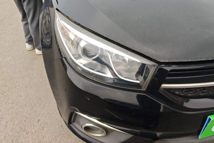 Used Chery Tiggo 3 2016 1.6L CVT ZhiShang Edition Right Front Headlight