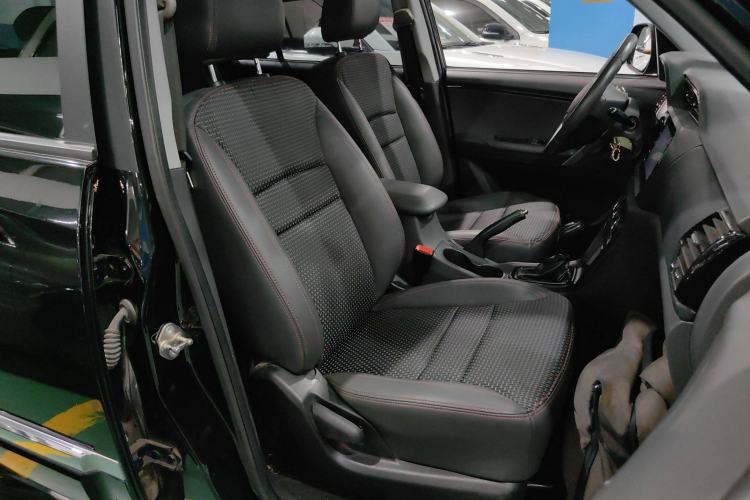 Used Chery Tiggo 3 2016 1.6L CVT ZhiShang Edition Right Front Seat