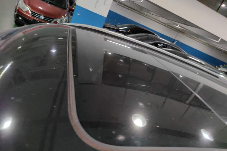 Used Chery Tiggo 3 2016 1.6L CVT ZhiShang Edition Roof