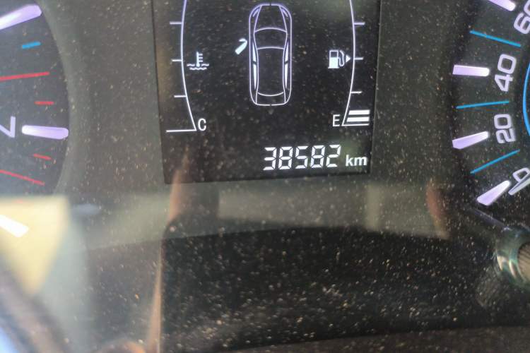 Used Chery Tiggo 3 2016 1.6L Manual Fashion Edition Odometer Close Up