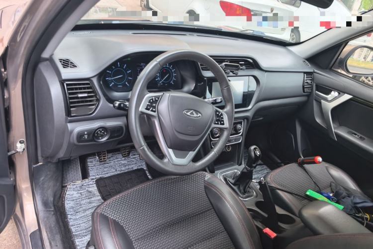 Used Chery Tiggo 3 2016 1.6L Manual ZhiShang Edition Center Console