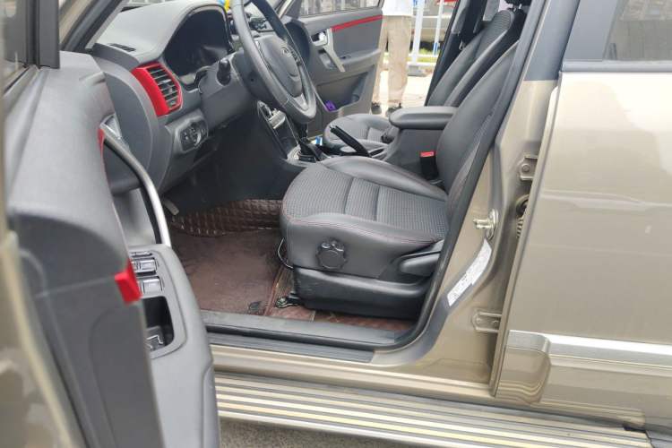 Used Chery Tiggo 3 2016 1.6L CVT ZhiShang Edition Driver Seat