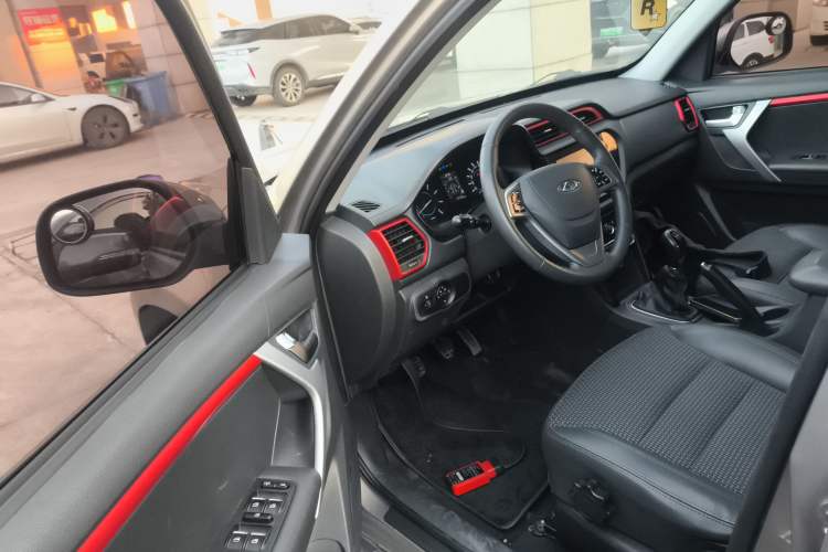 Used Chery Tiggo 3 2016 1.6L Manual ZhiShang Edition Driver Seat