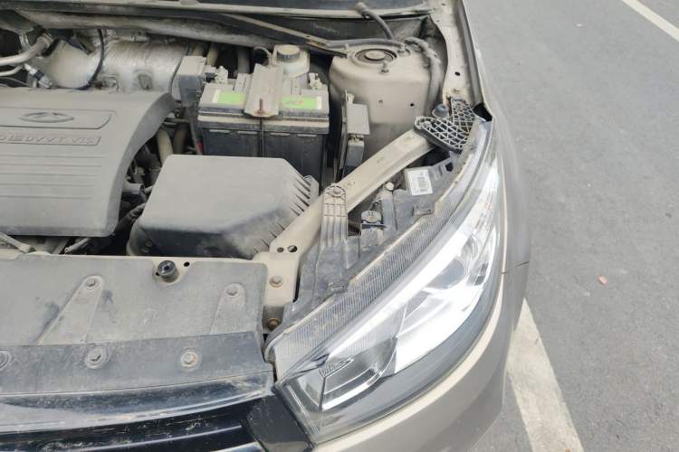 Used Chery Tiggo 3 2016 1.6L CVT ZhiShang Edition Engine Bay Left
