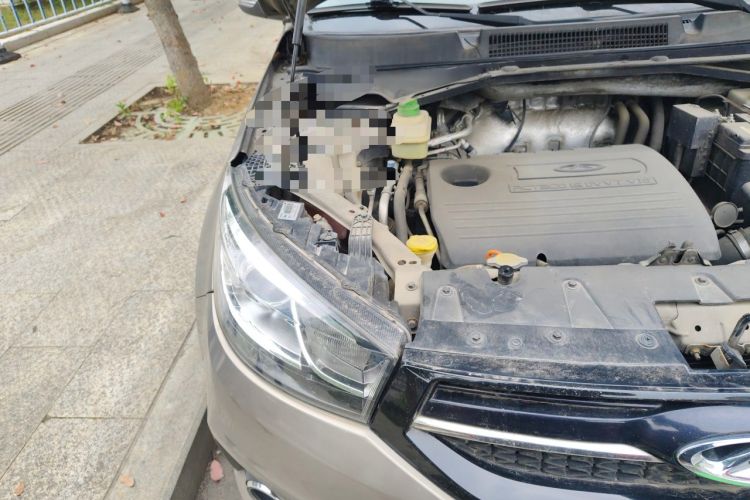 Used Chery Tiggo 3 2016 1.6L CVT ZhiShang Edition Engine Bay Right