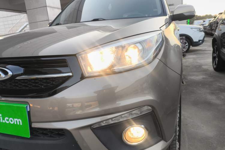 Used Chery Tiggo 3 2016 1.6L Manual ZhiShang Edition Left Front Headlight