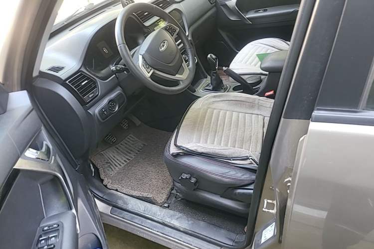 Used Chery Tiggo 3 2016 1.6L Manual ZhiShang Edition Left Front Seat