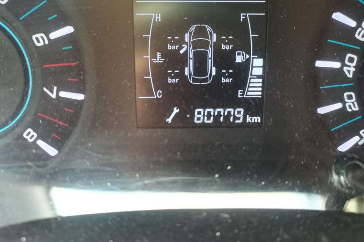 Used Chery Tiggo 3 2016 1.6L Manual ZhiShang Edition Odometer Close Up