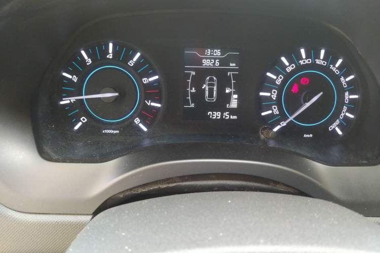 Used Chery Tiggo 3 2016 1.6L Manual Fashion Edition Odometer Close Up