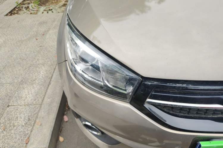 Used Chery Tiggo 3 2016 1.6L CVT ZhiShang Edition Right Front Headlight