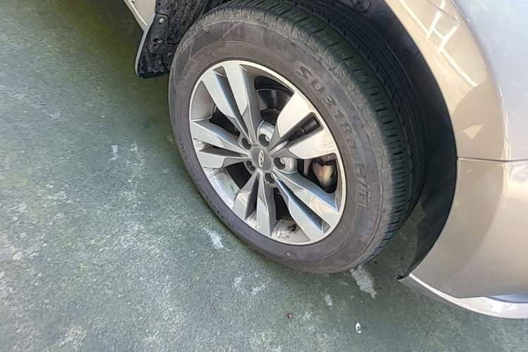 Used Chery Tiggo 3 2016 1.6L Manual ZhiShang Edition Right Front Wheel Hub