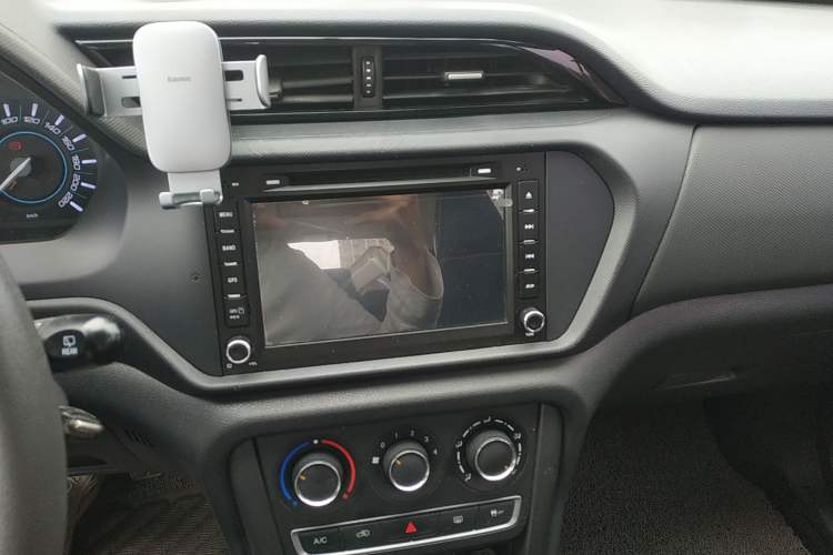 Used Chery Tiggo 3 2016 1.6L Manual Fashion Edition Audio And AC Panel