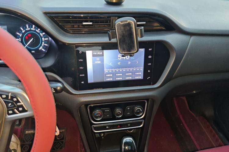 Used Chery Tiggo 3 2016 1.6L CVT ZhiShang Edition Audio And AC Panel