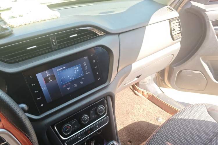 Used Chery Tiggo 3 2016 1.6L Manual ZhiShang Edition Audio And AC Panel